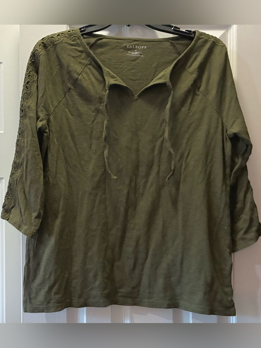 Talbots Olive Green Split VNeck with Ties. Sz Medium. Lace from Shoulder To Cuff